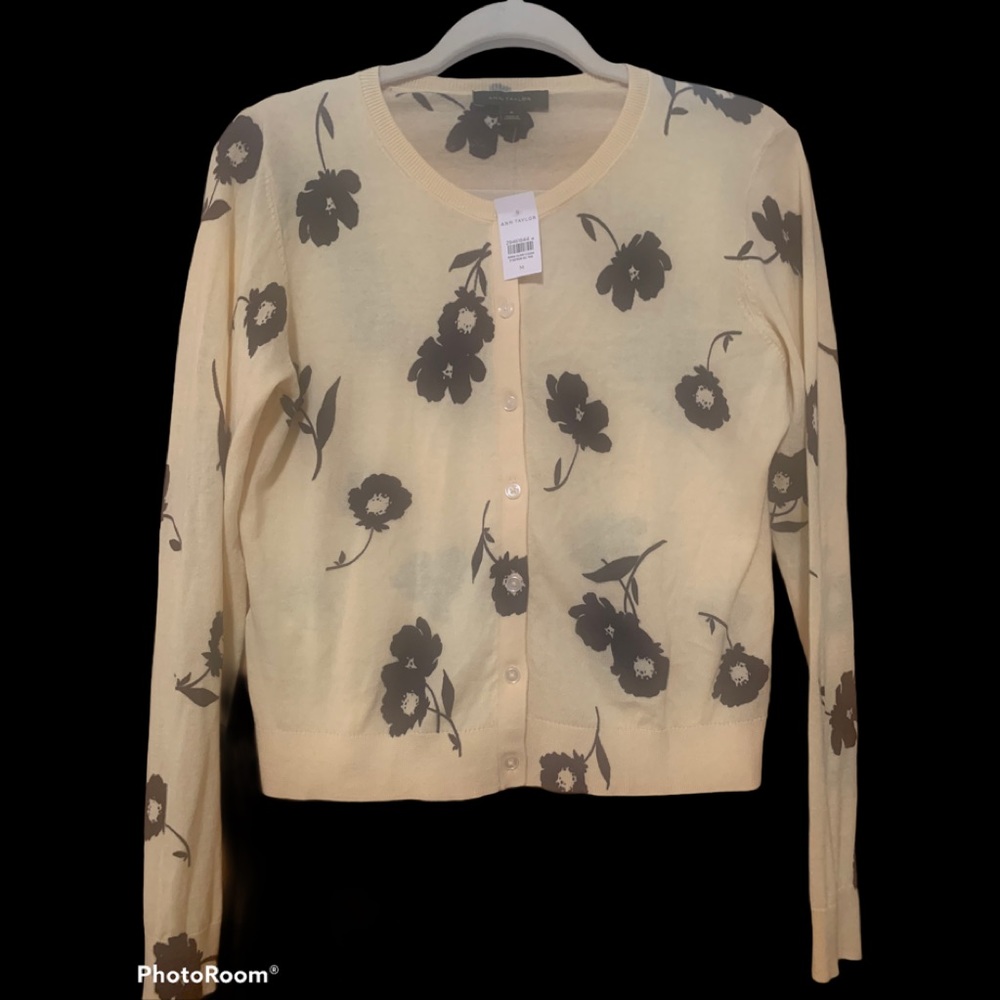 NWT Medium Ann Taylor Floral Cardigan